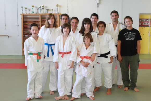 http://judoclubfenouillet.cowblog.fr/images/stagedarbitrageclub021010/IMG3004.jpg